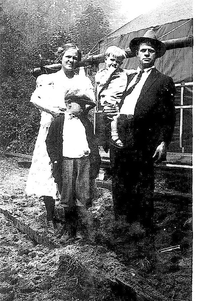 C A Hobbs Family-1929